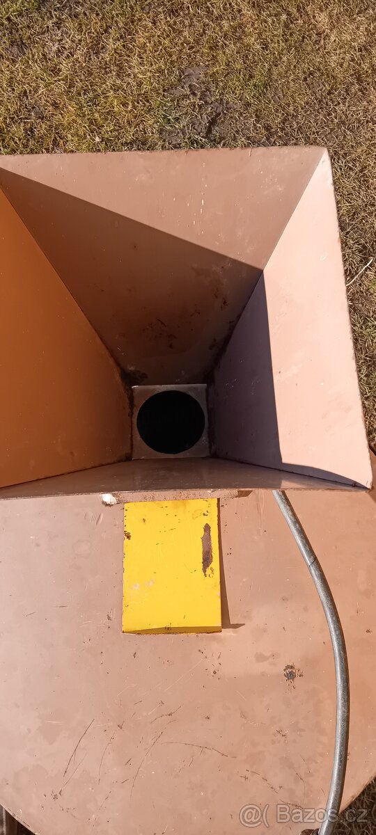 Šrotovník na obilí - 4