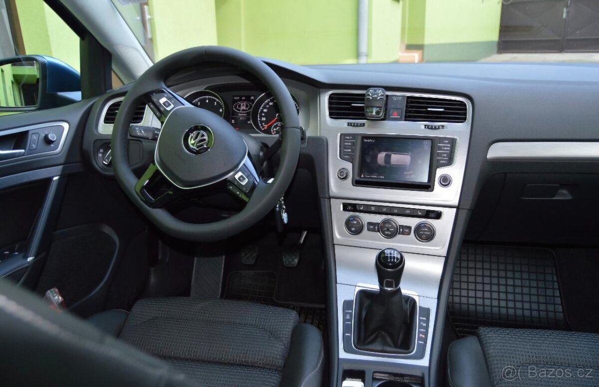 VW Golf Variant 1.2 TSI 81KW do provozu 09/2016 - 4