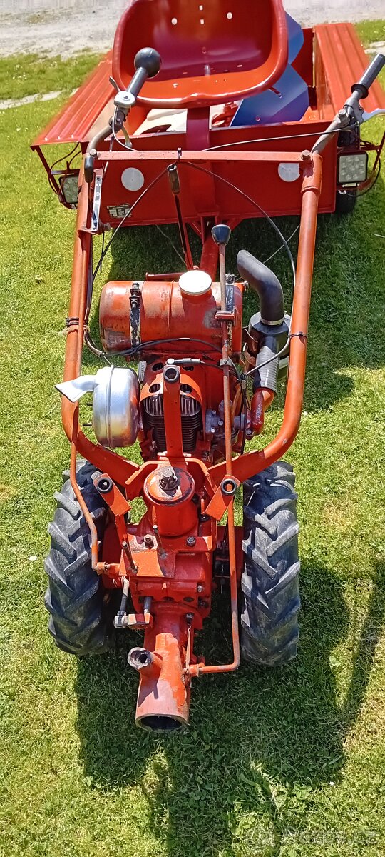 MF 70 malotraktor s vozíkem a žací lištou - 4