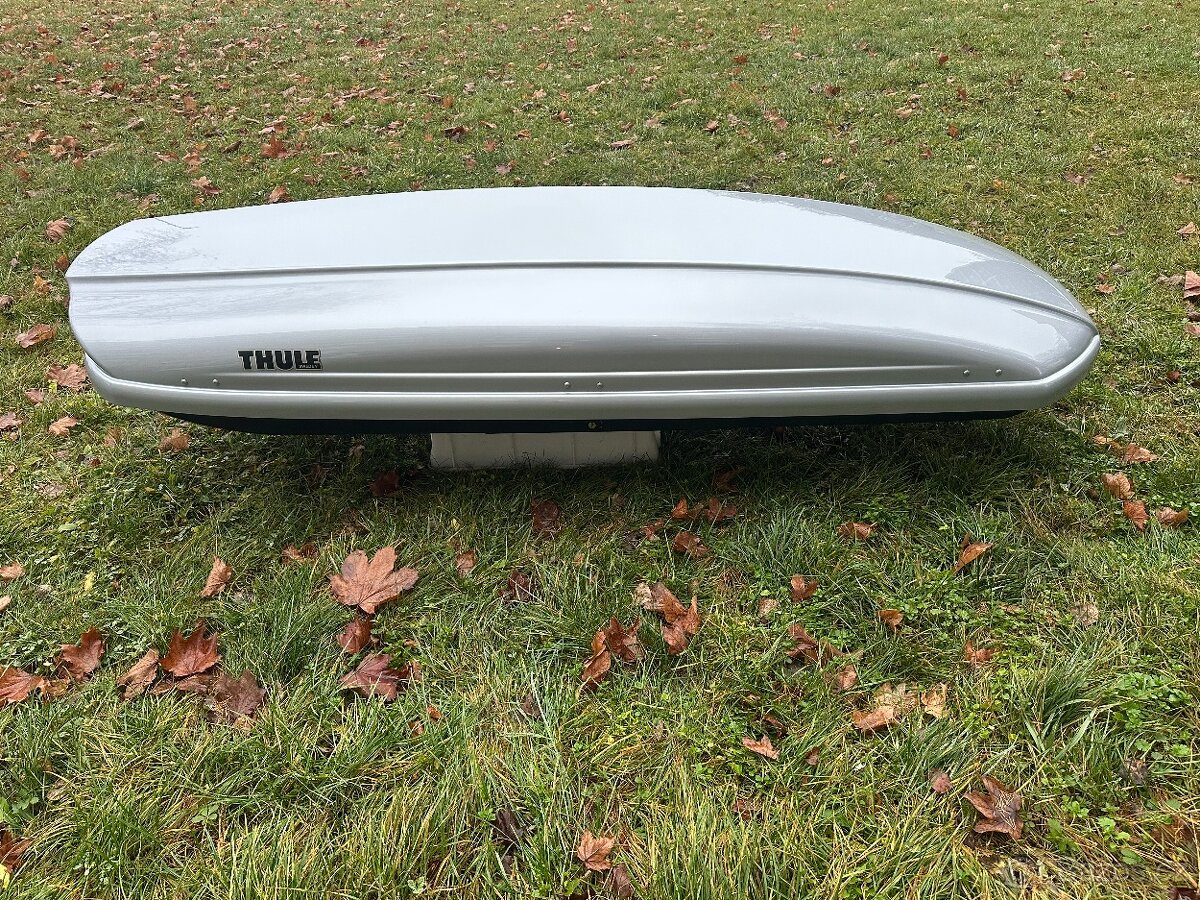 STŘEŠNÍ BOX THULE SPIRIT 820 NOSIČ PŘÍČNÍKY - 4