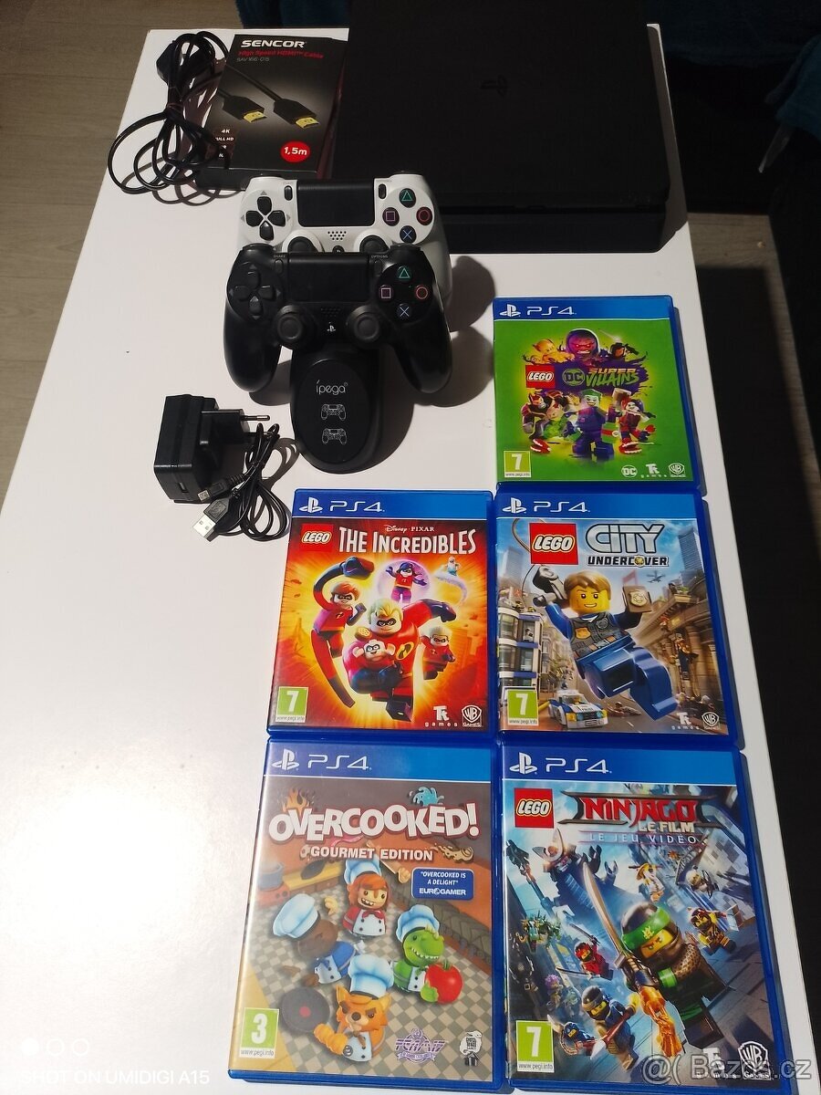 Playstation 4 Slim - 4