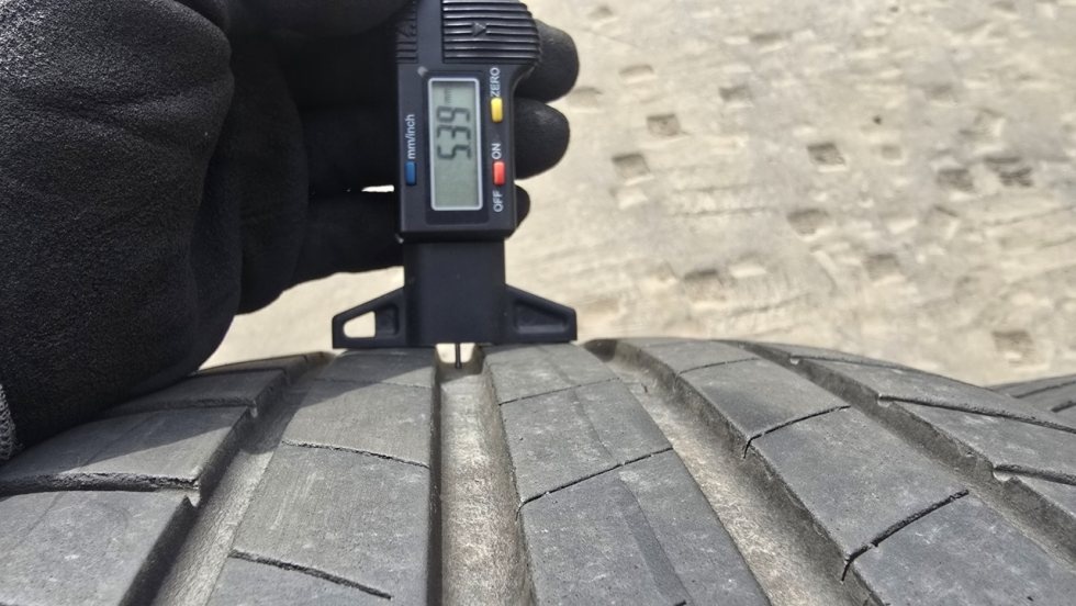 Letní pneu 235/45/18 Firestone - 4