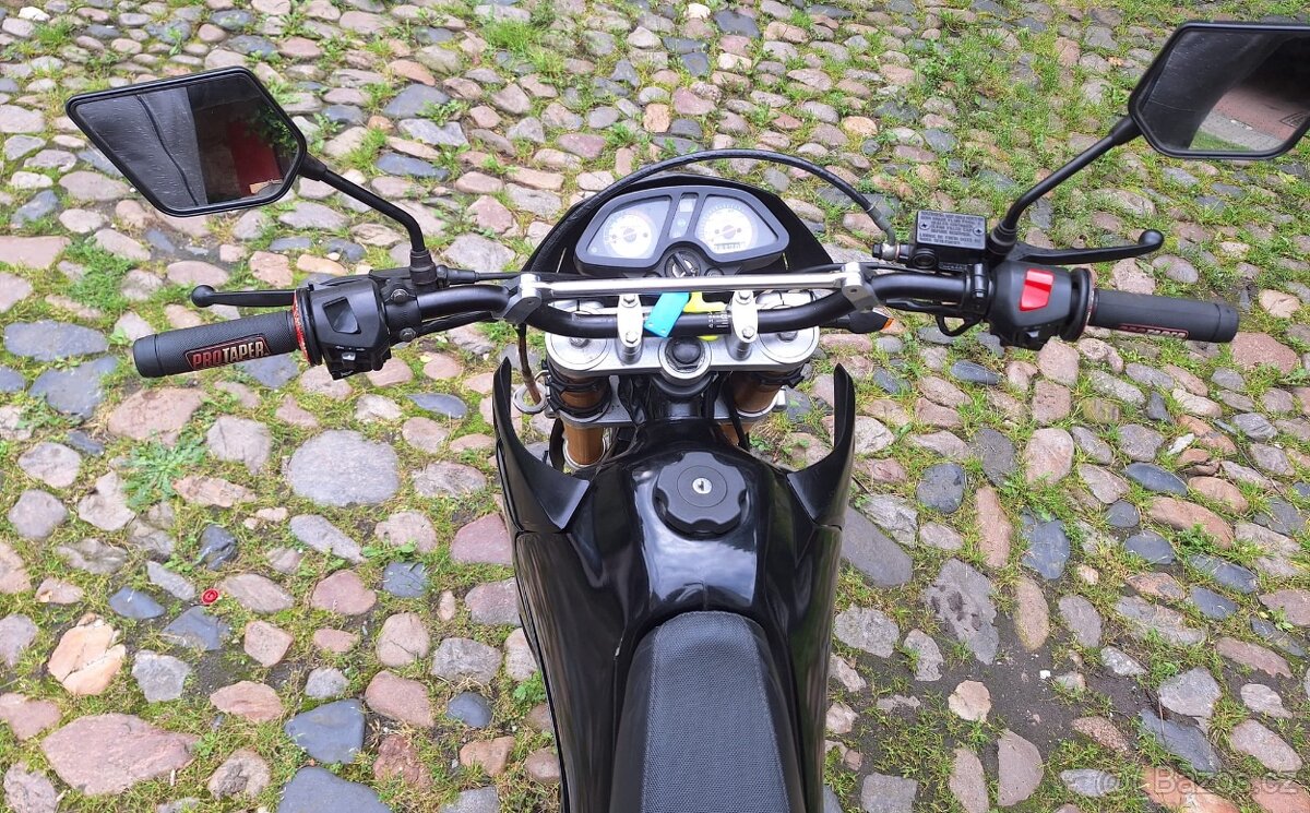 Yuki 125 sm 2008