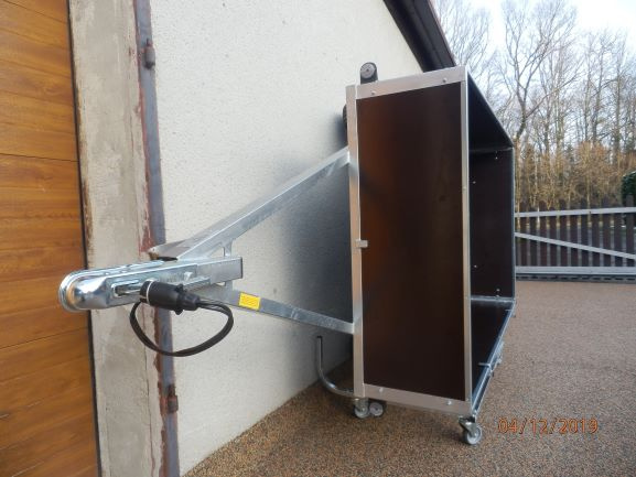 Kolébka na přívěsný vozík, kolečka o průměru 100 mm. - 4