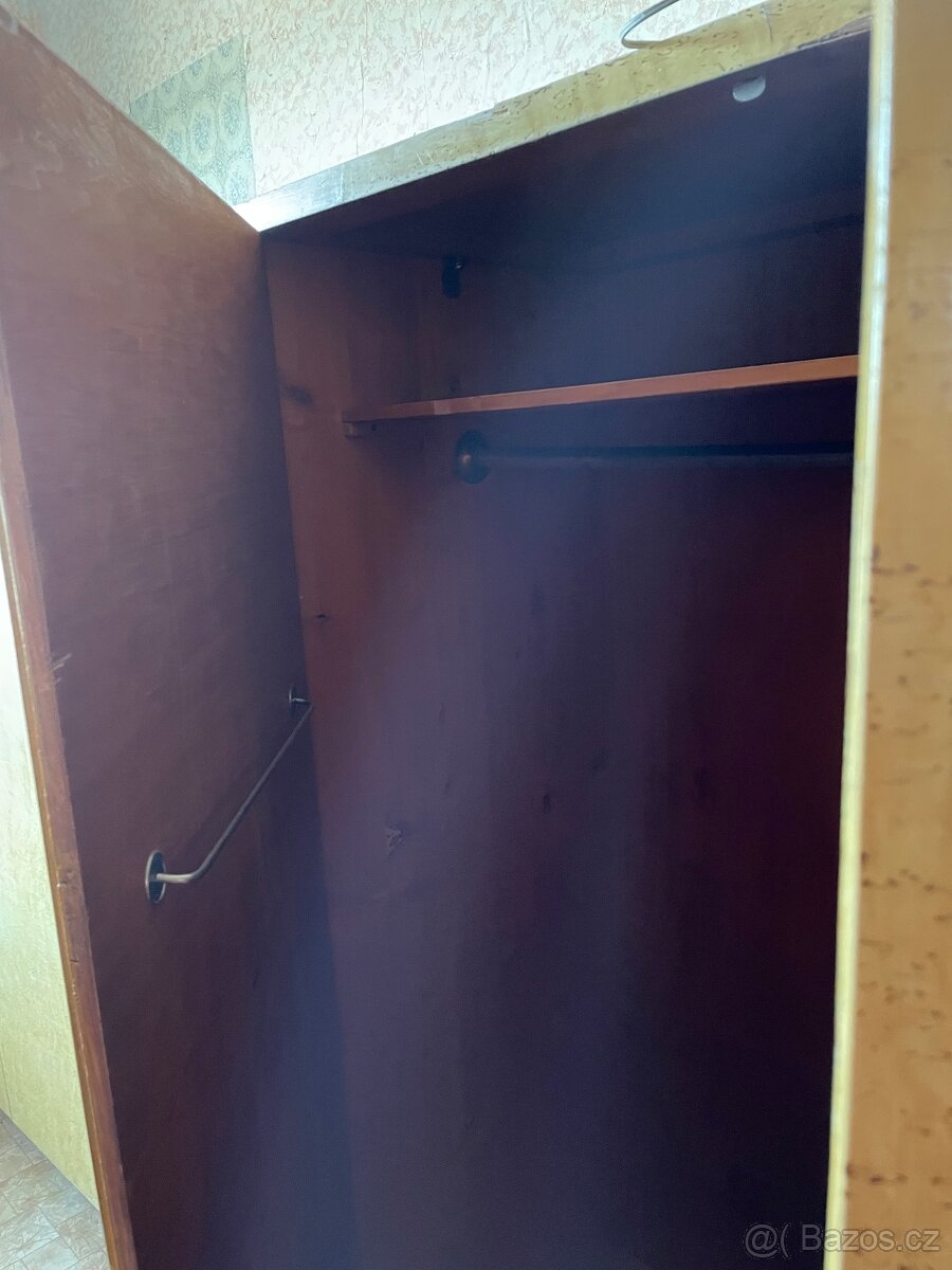 Šatní skříně z masivu - 4