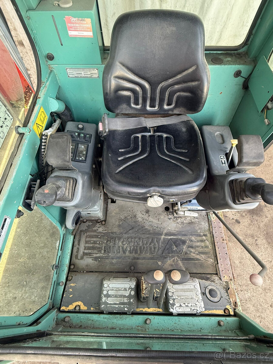 Prodám minibagr YANMAR B15-3 r.v. 2001 - 4