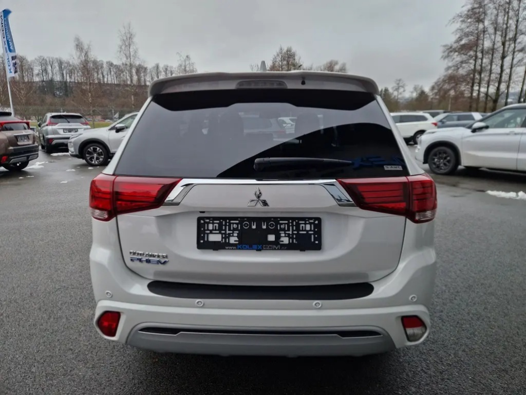 Mitsubishi Outlander, 2.4 PHEV 4x4 - 4