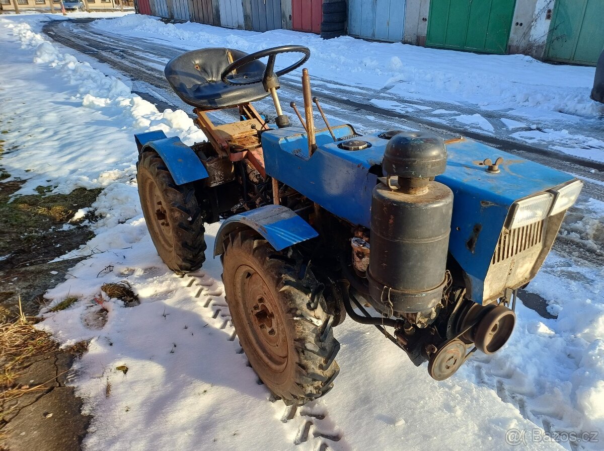 Malotraktor T-4K-12 - 4