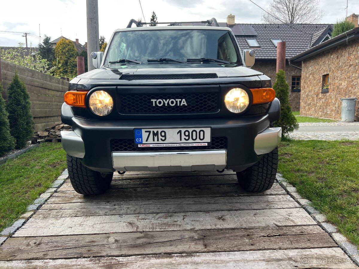 Prodám Toyota Fj Cruiser - 4