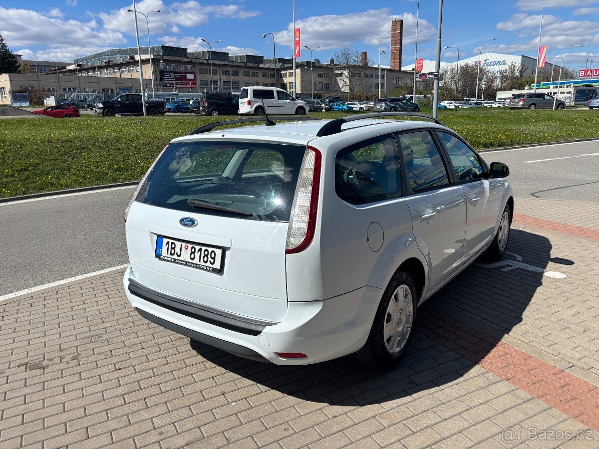 Ford Focus 1.6i 74kW - 4