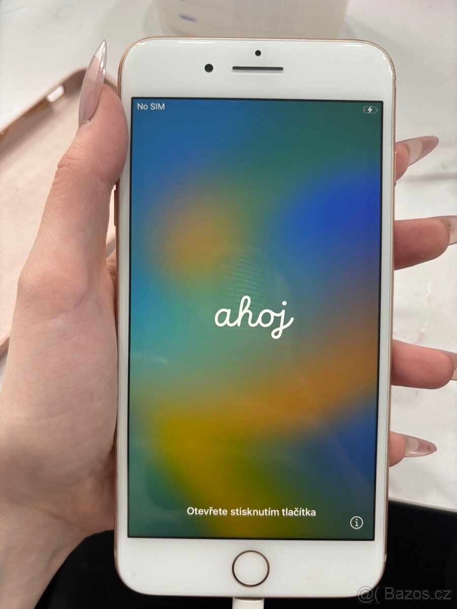 iPhone 8 Plus 64GB - 4