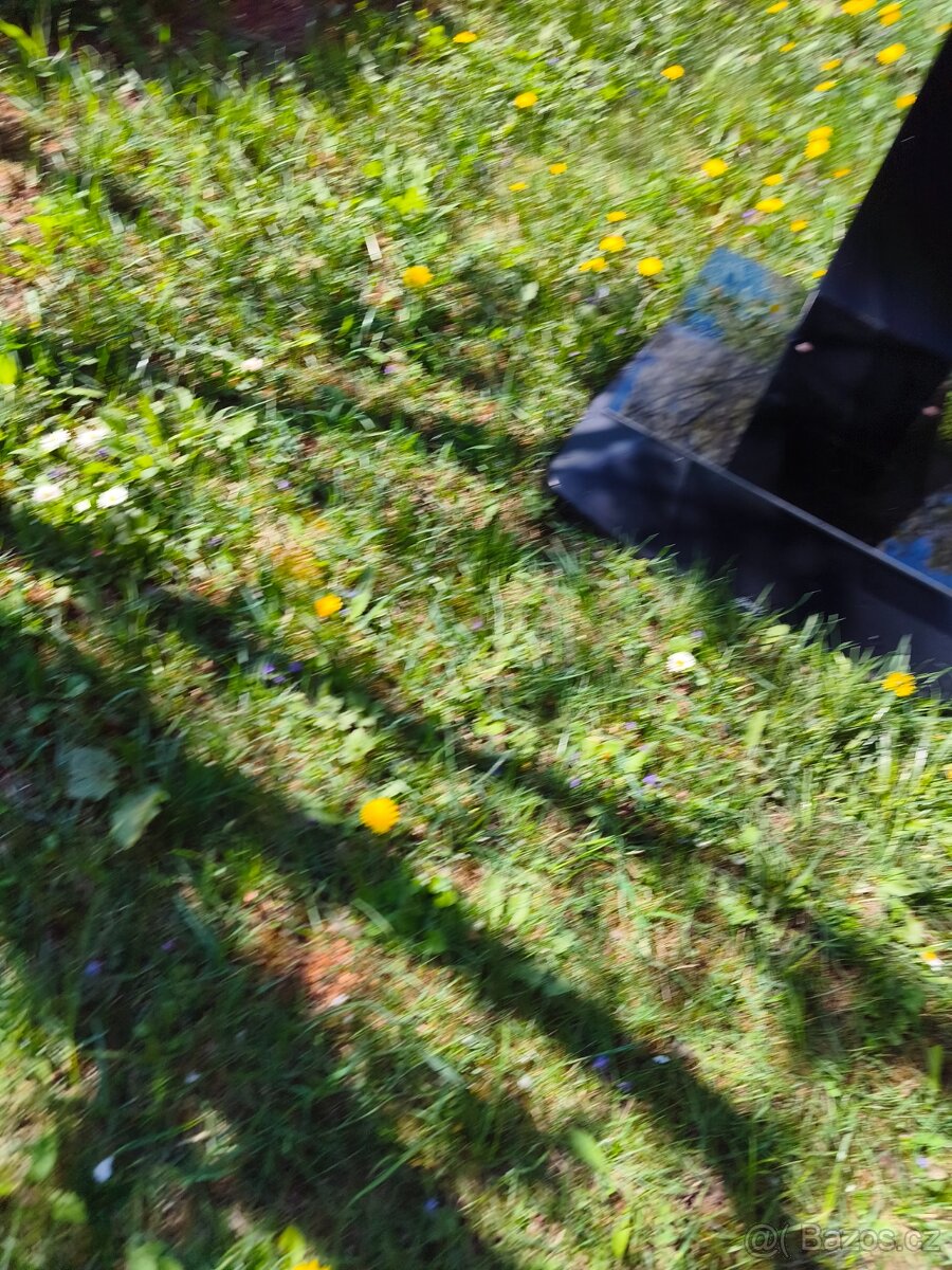 Televizní stolek - 4