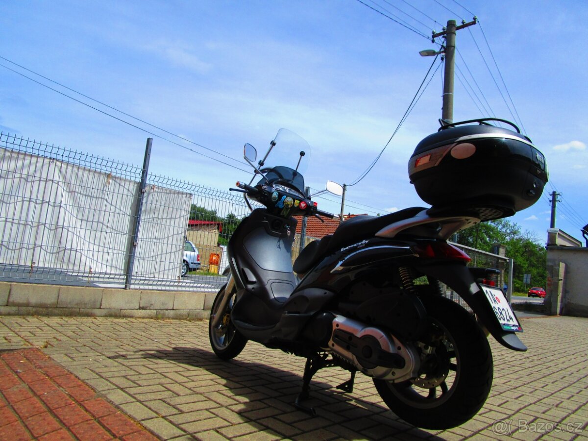 Piaggio Beverly 500 28000 KČ - 4