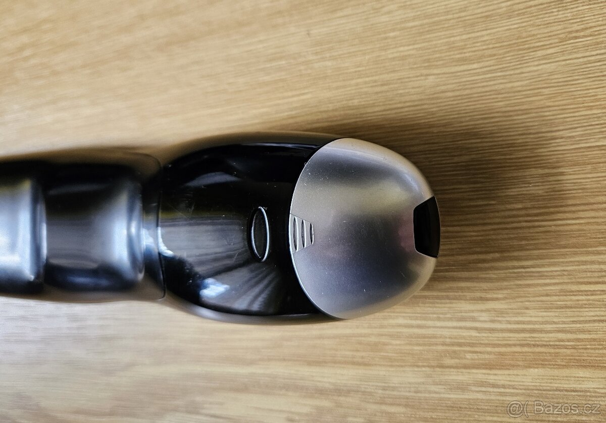 Inteligentní dálkový ovladač Logitech Harmony One - 4