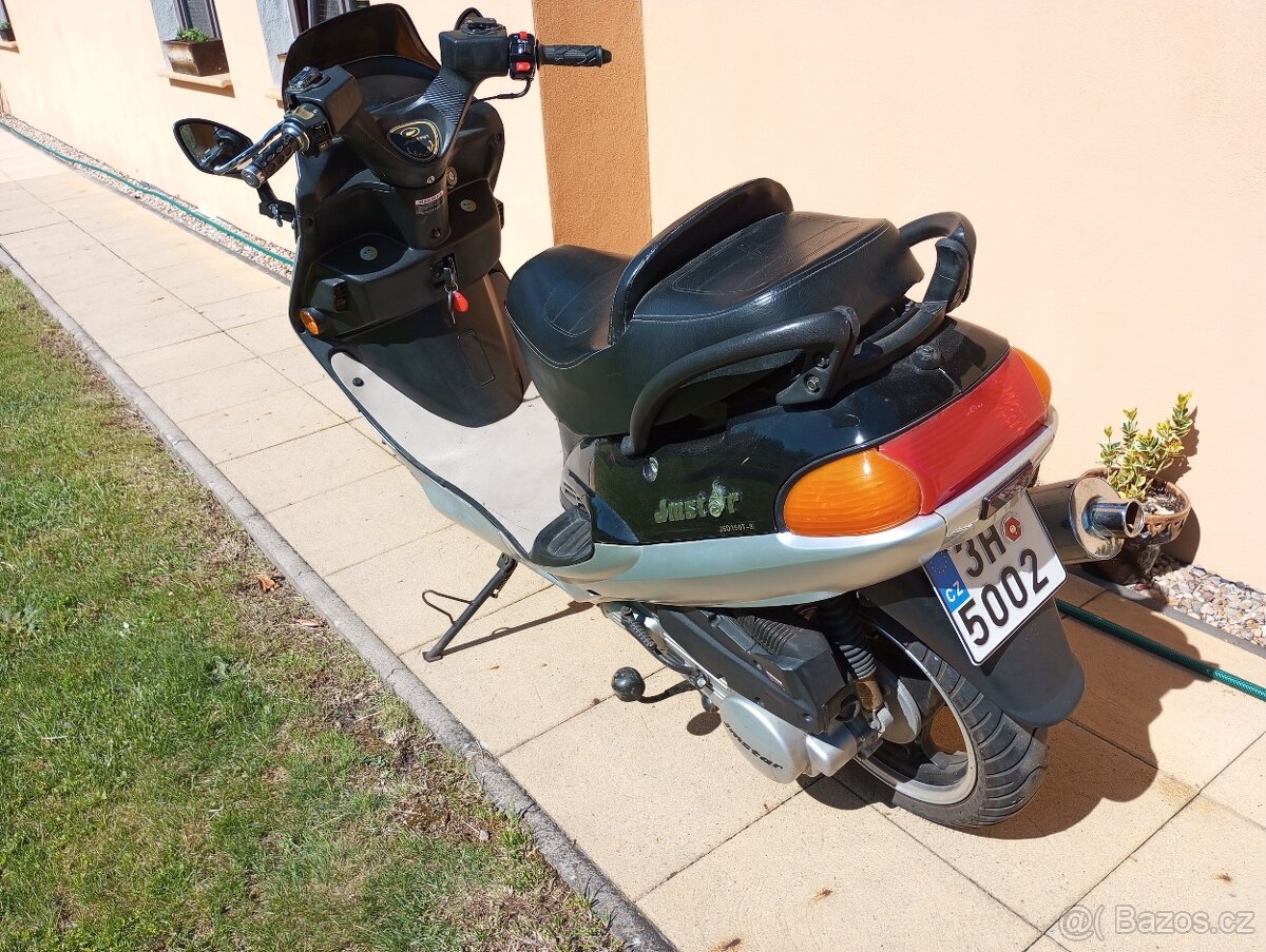 Skutr JMSTAR 150 - 4
