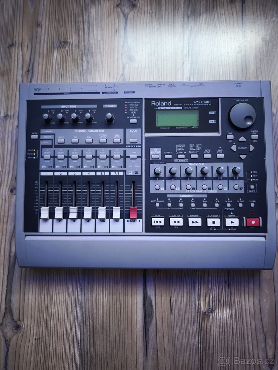 Roland VS-840 - 4