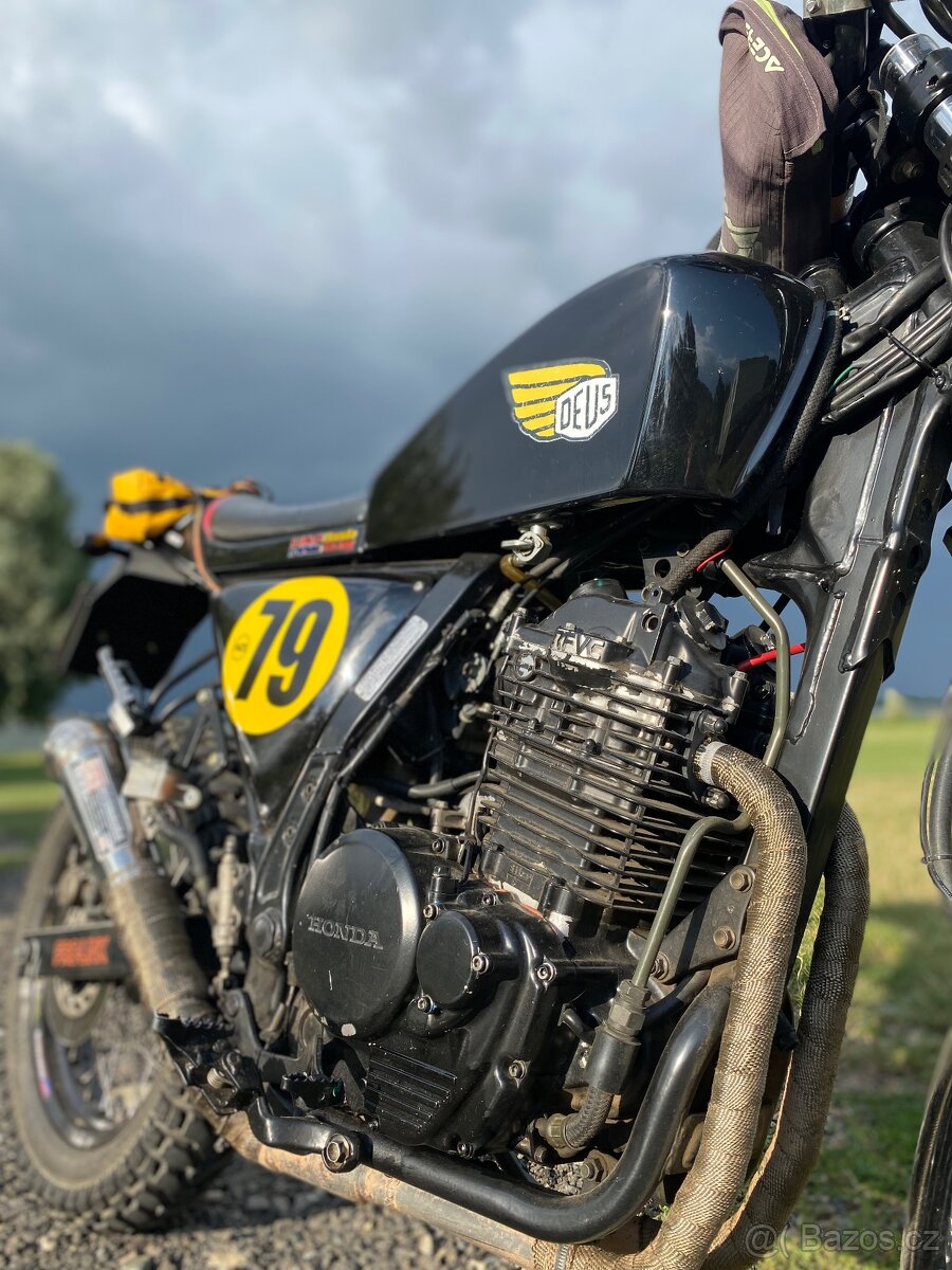 Honda NX 650 Tracker