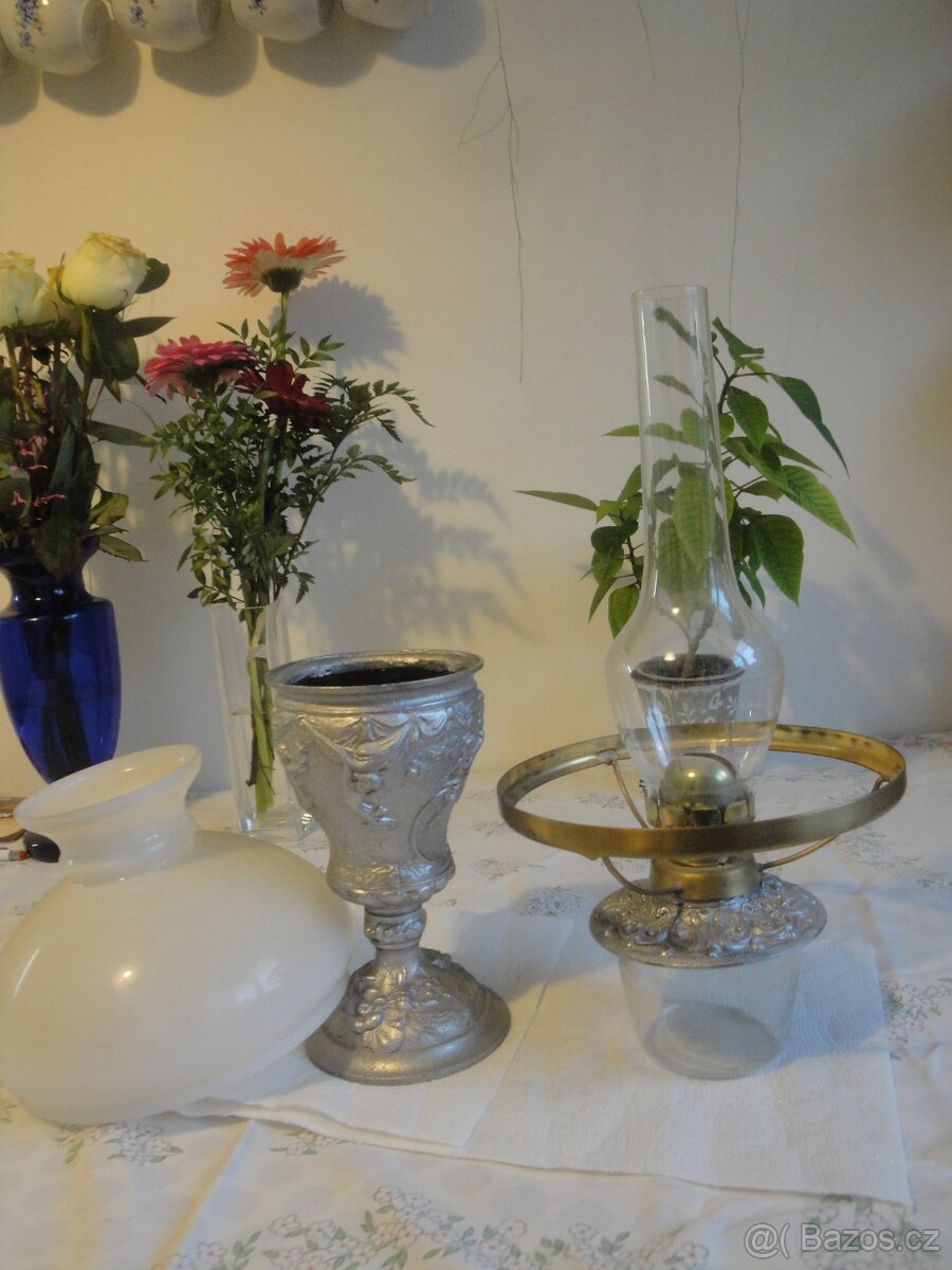 hezká stará petrolejová lampa - 4