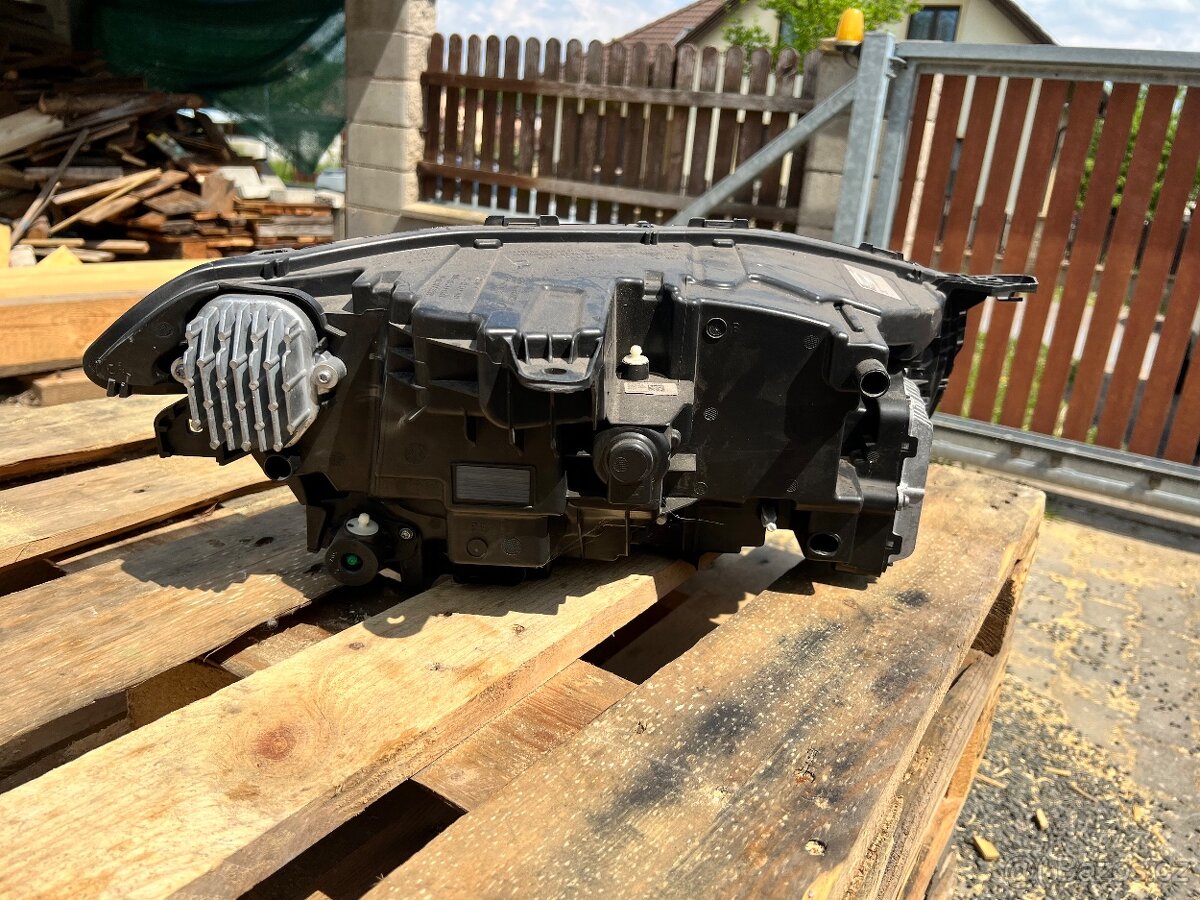 Volvo xc90 31655807 - 4