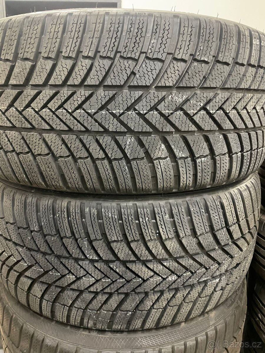 Prodám zimní sadu pneu Bridgestone a Continental - 4