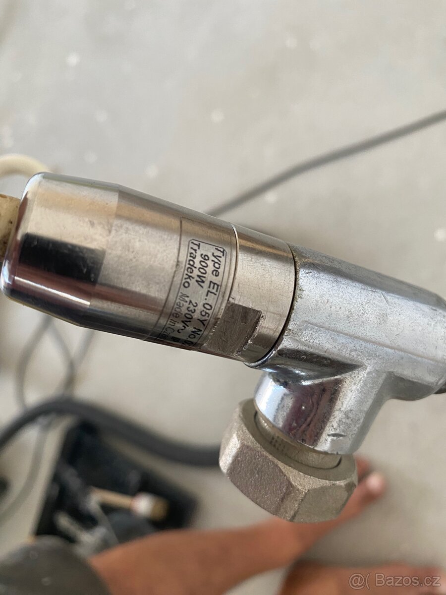 Topné těleso 900W do radiátoru, topná tyč, žebřík - 4