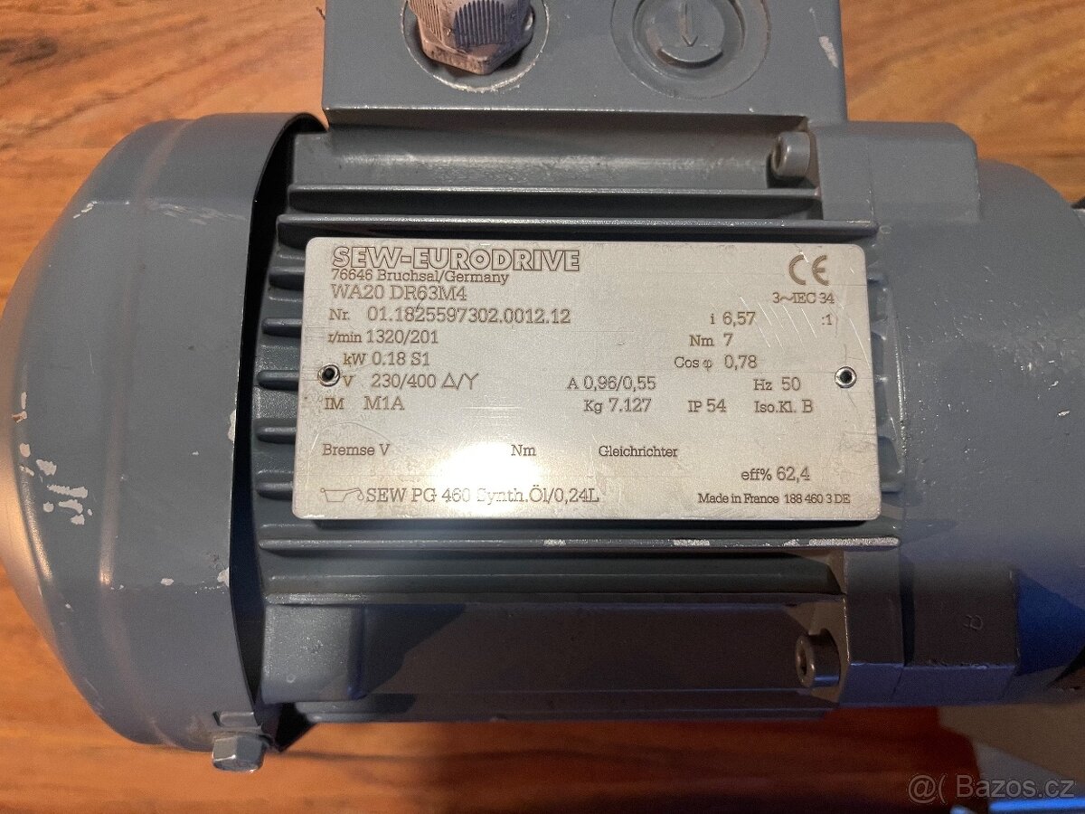 Elektromotor s převodovkou SEW - 4