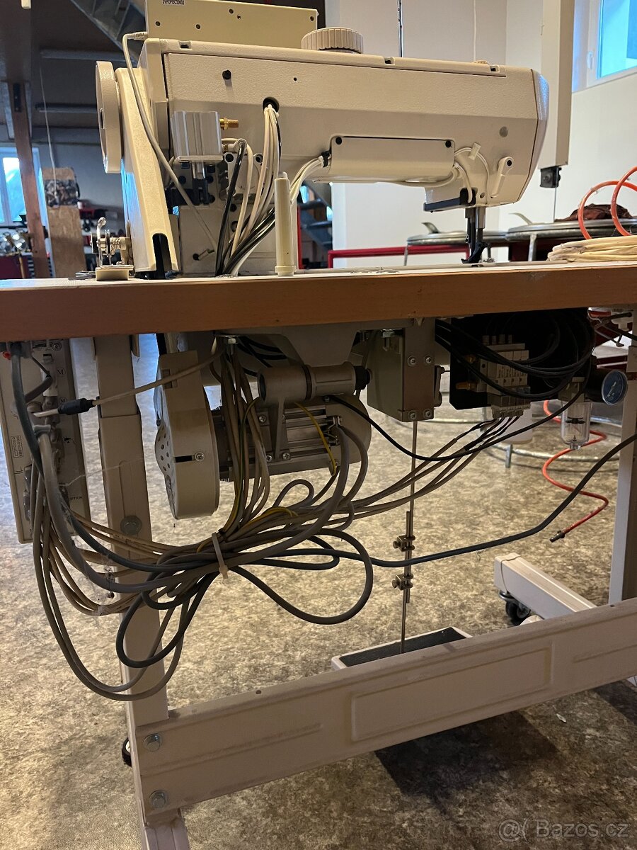 Průmyslový šicí stroj - 4
