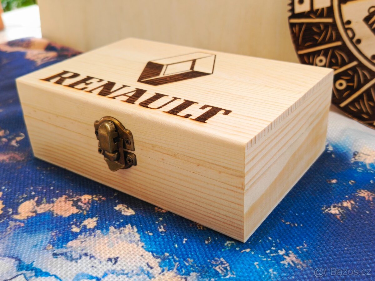 Dřevěná krabička Renault - 4