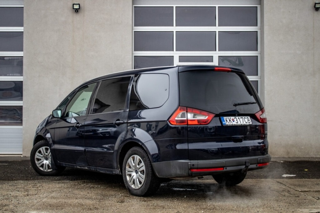 Ford Galaxy 7miestné - 4