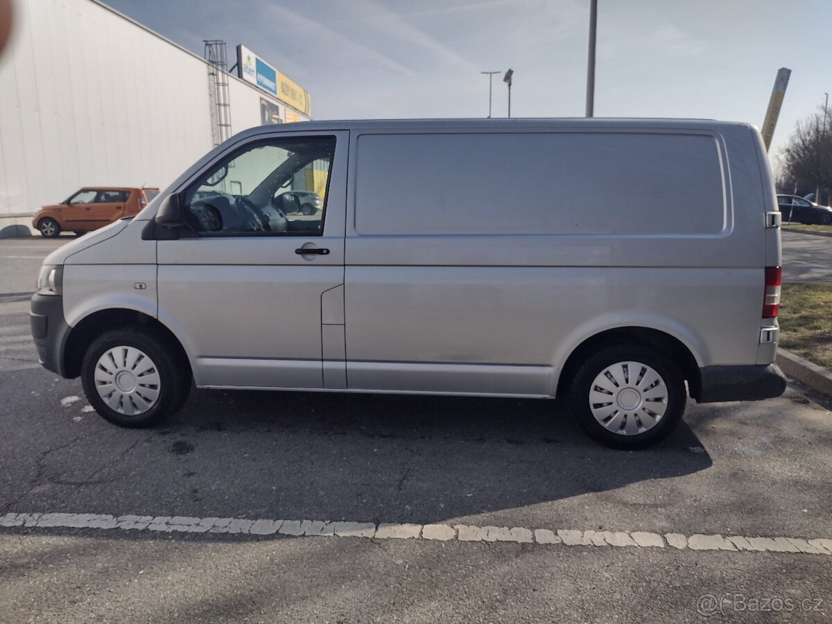Volkswagen Transporter T5.1 2.0TDI - 4