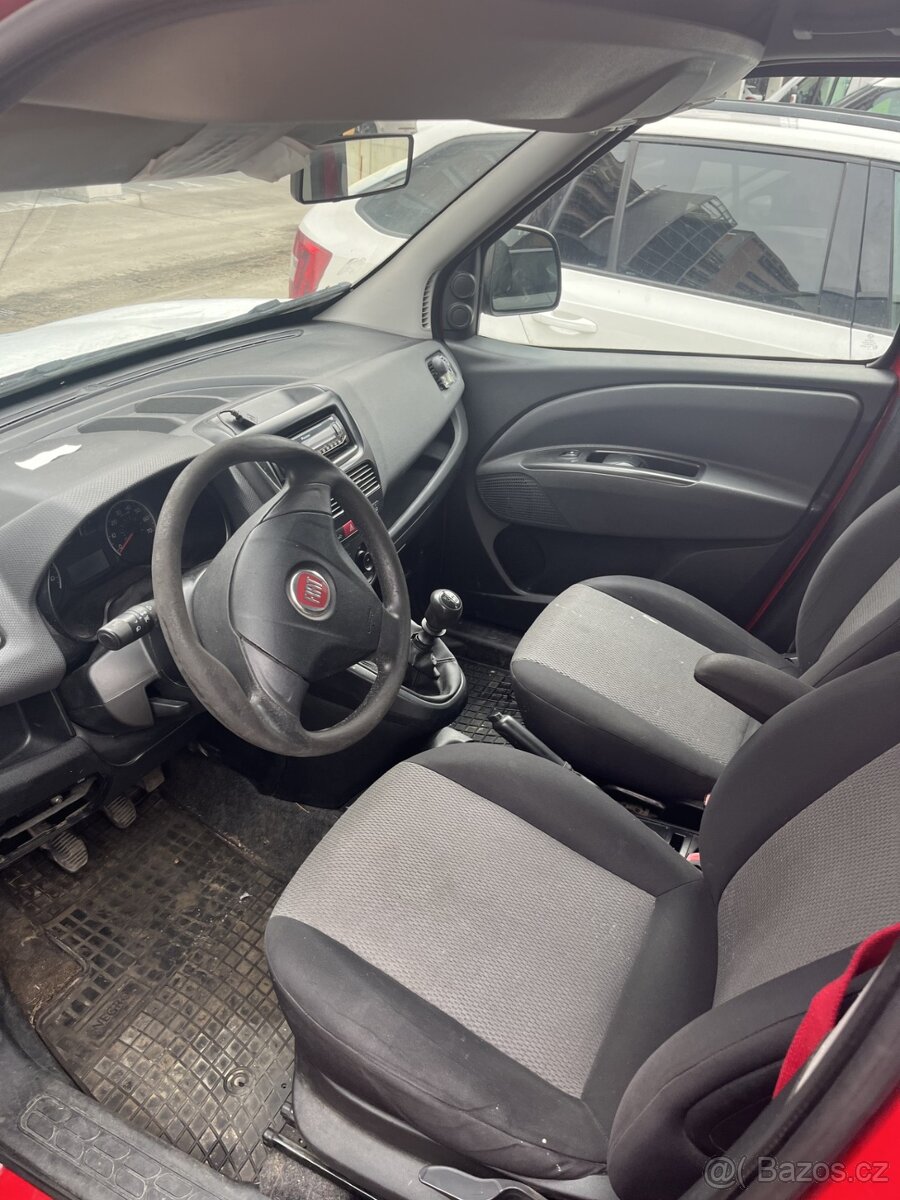 FIAT Doblo Cargo Combi, r. 2014 - 4