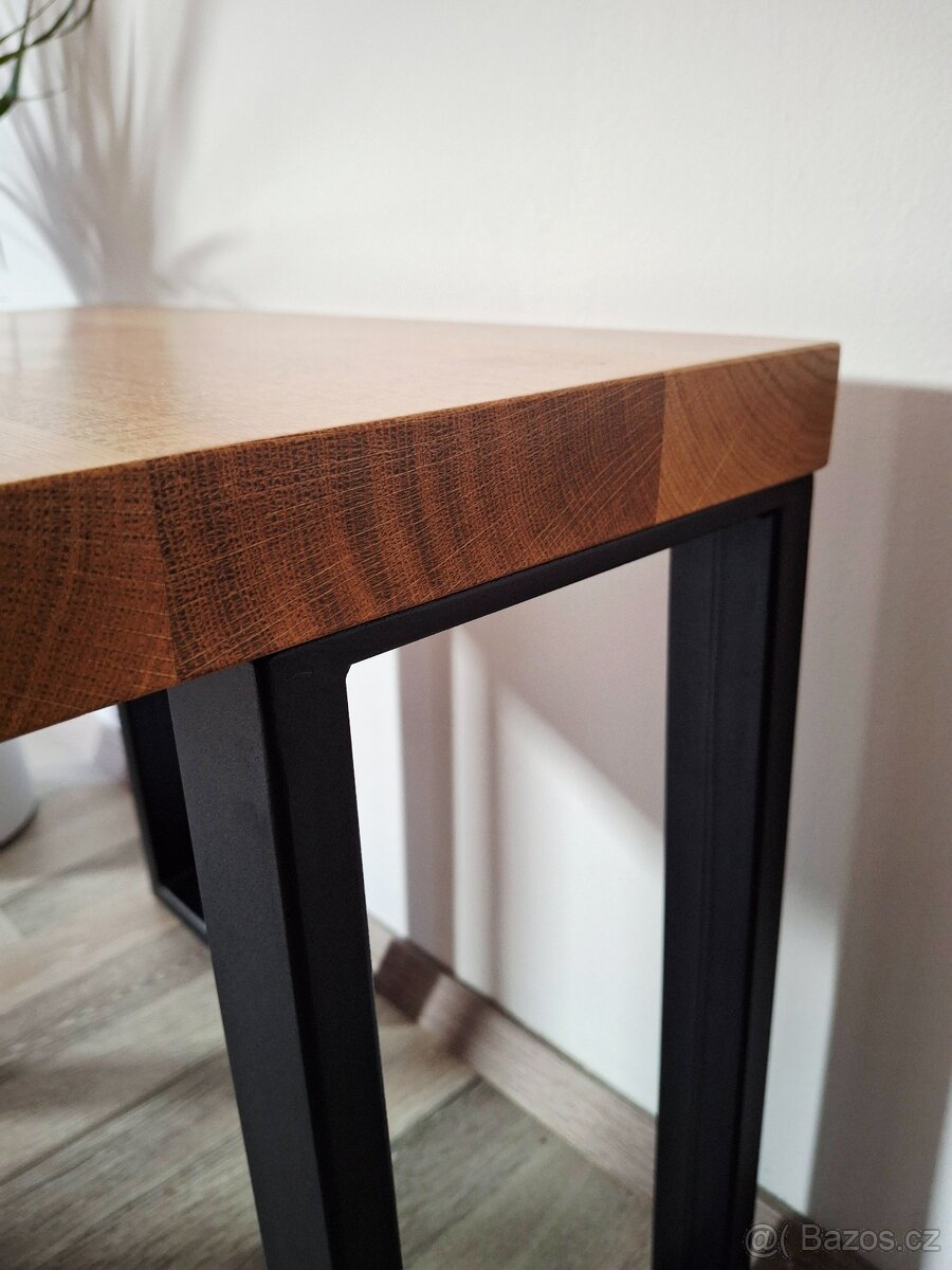 Dubový moderní stolek - 4