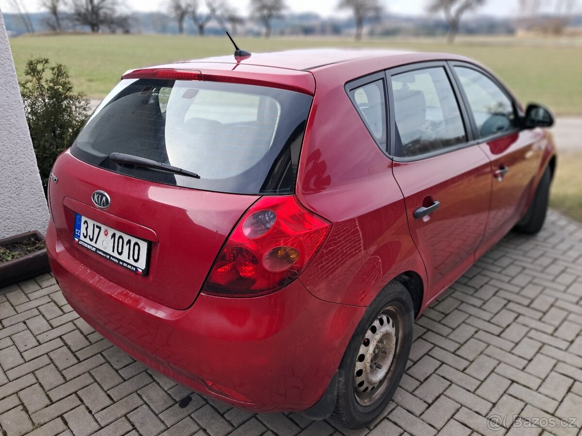 KIA CEED 1.4 _80 kW 1.majitel - 4