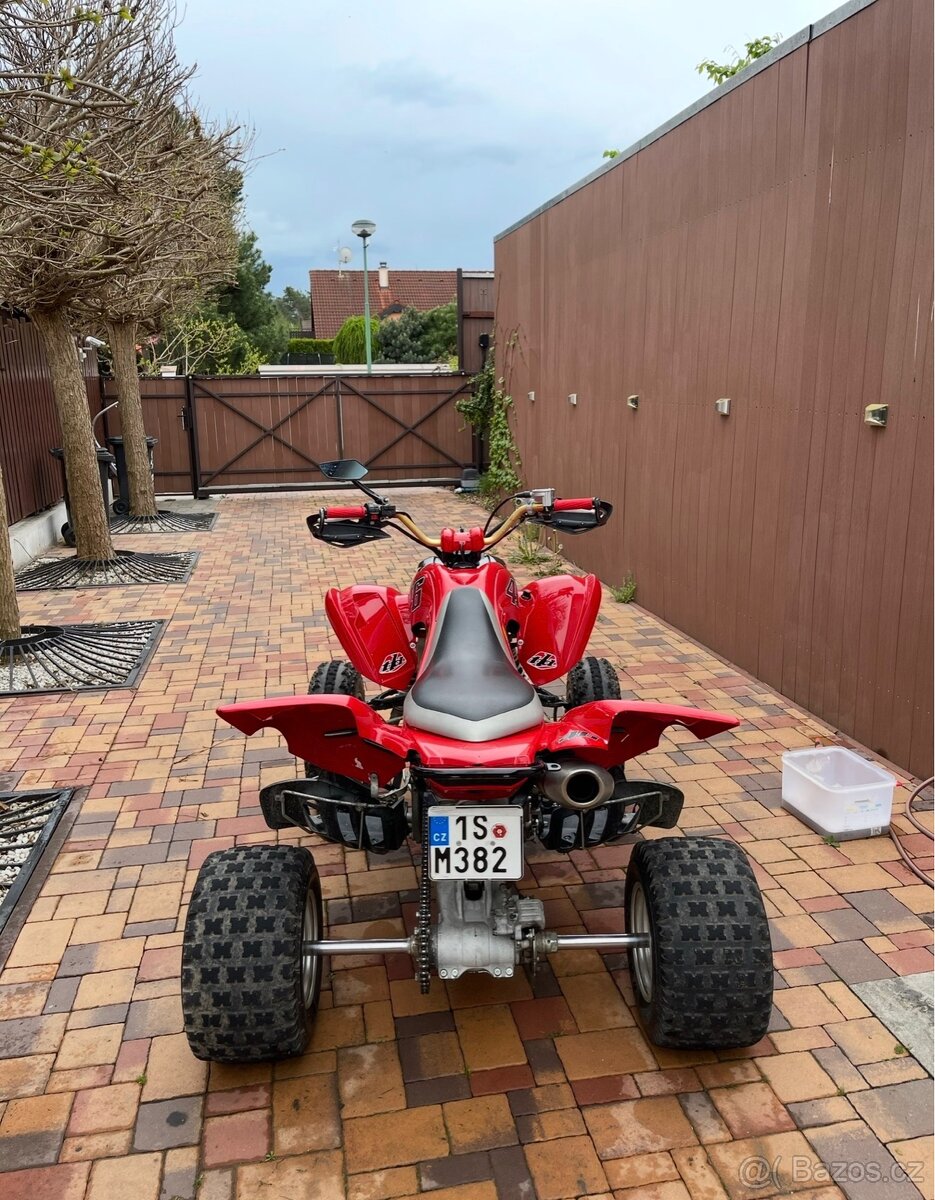 Čtyřkolka Yamaha raptor 700r s SPZ