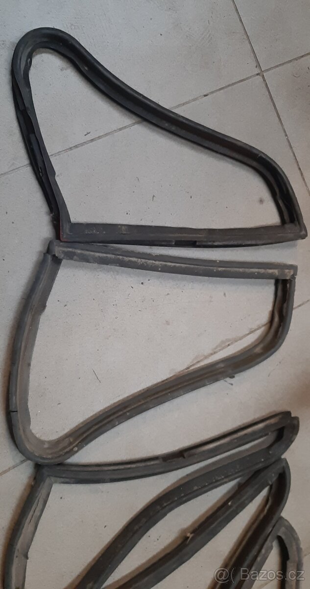 Gumy do okenek Škoda 1000MB sada - 4