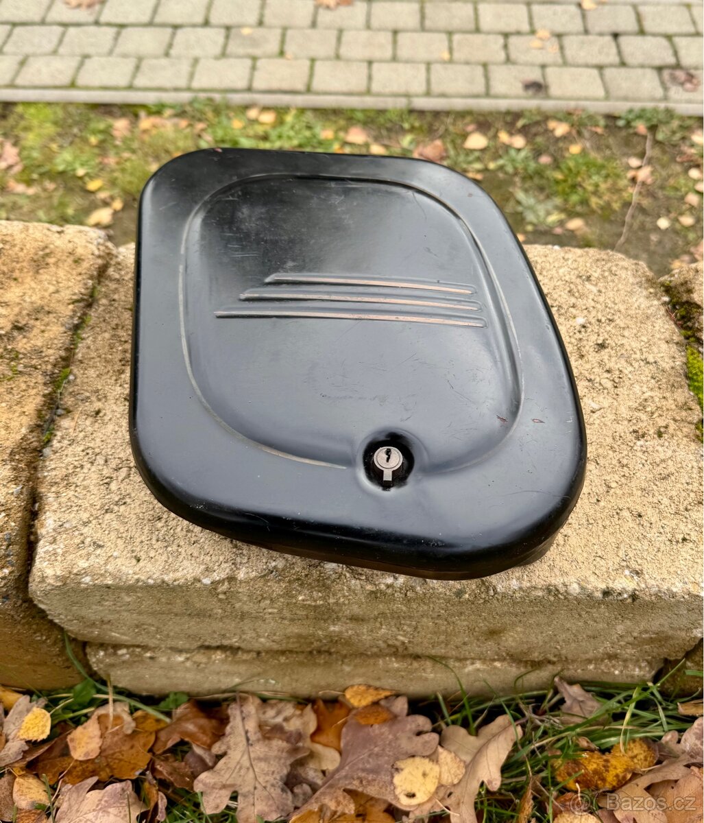 Jawa CZ kyvacka, CZ - kastlík na baterii - 4