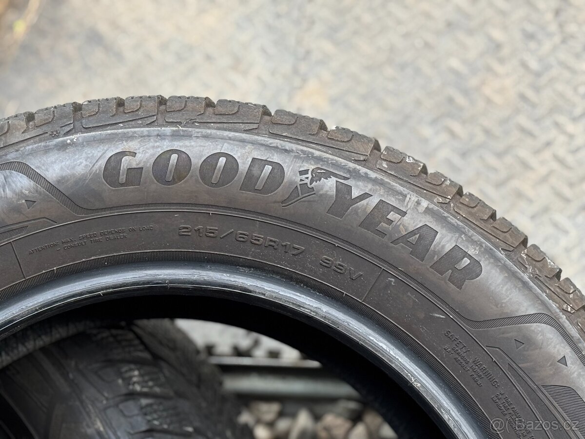 215/65/17 - Goodyear zimní pár pneu - 4
