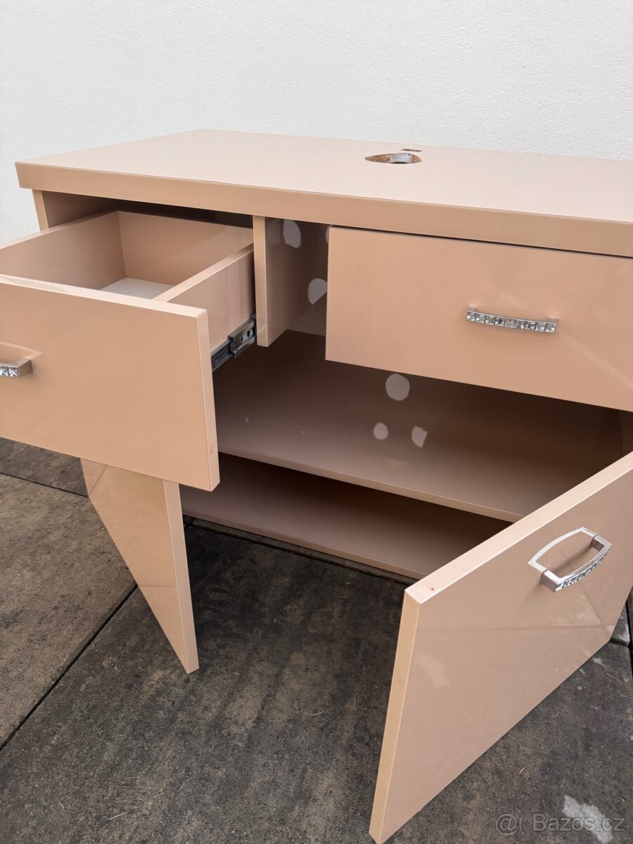 Koupelnová skříň Swarovski - 4