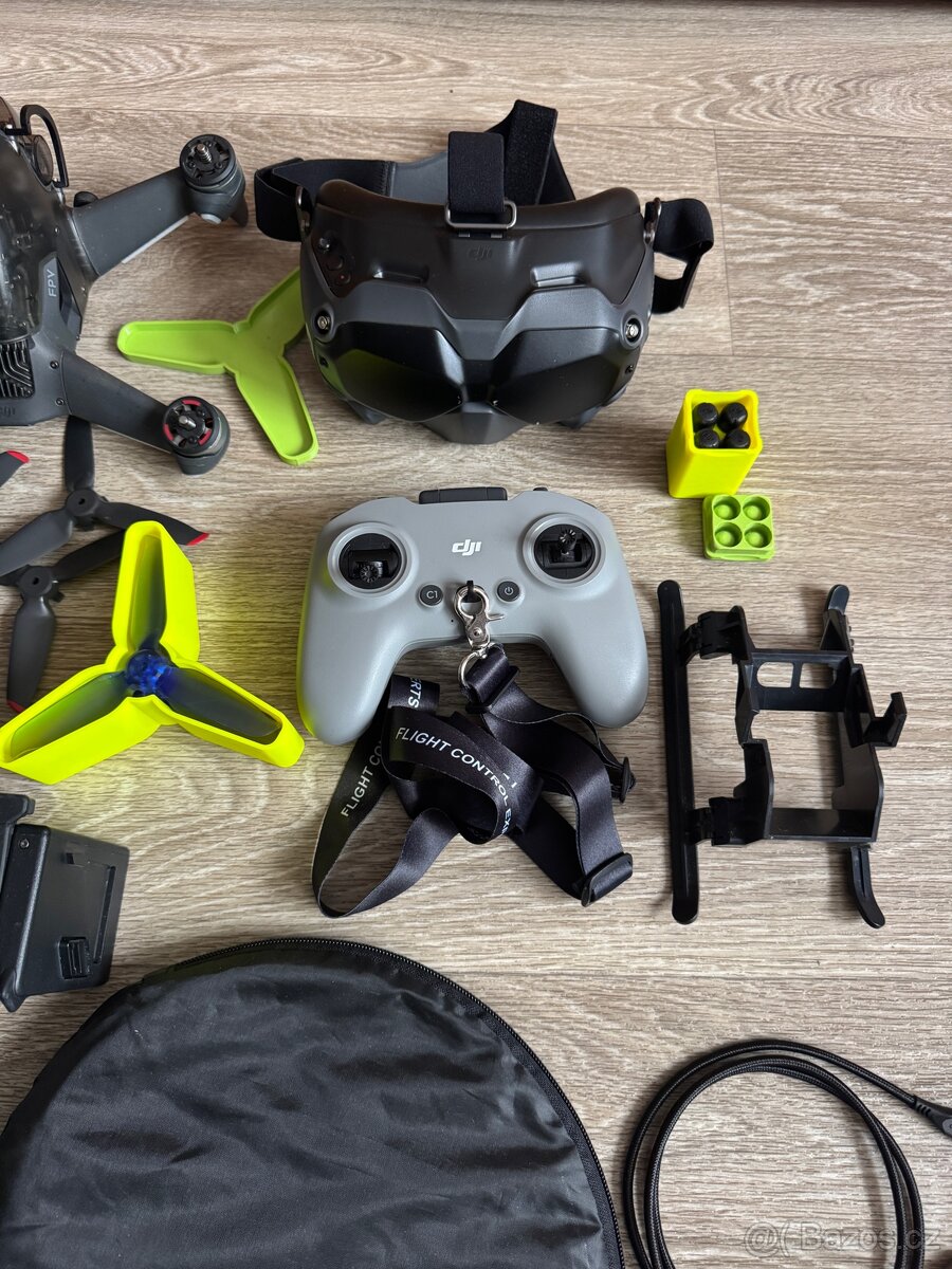 DJI FPV + hromada příslušenství - 4