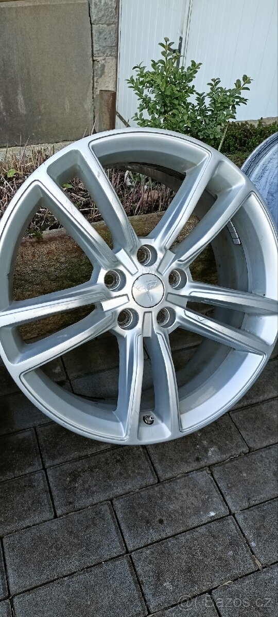 Disky kol Tesla model S Base 19" - 4