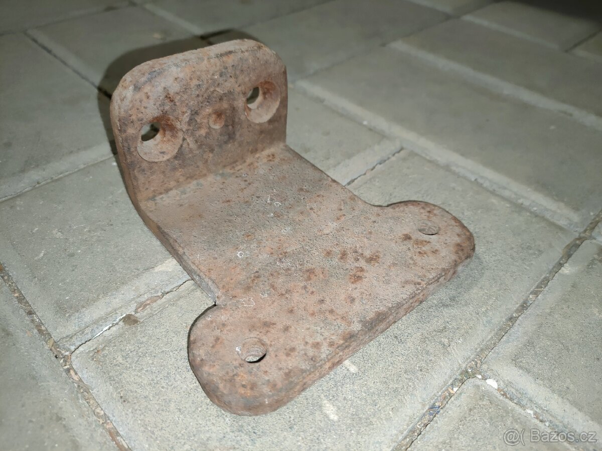 Traktor Svoboda - mezikus pro montáž čerpadla Motorpal - 4