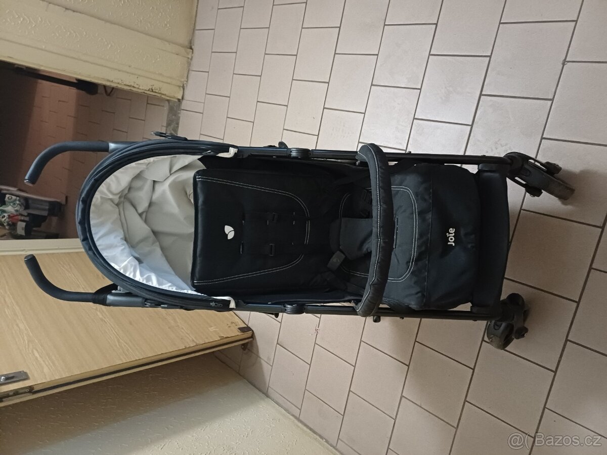 Kočárek Joie Brisk LX - 4