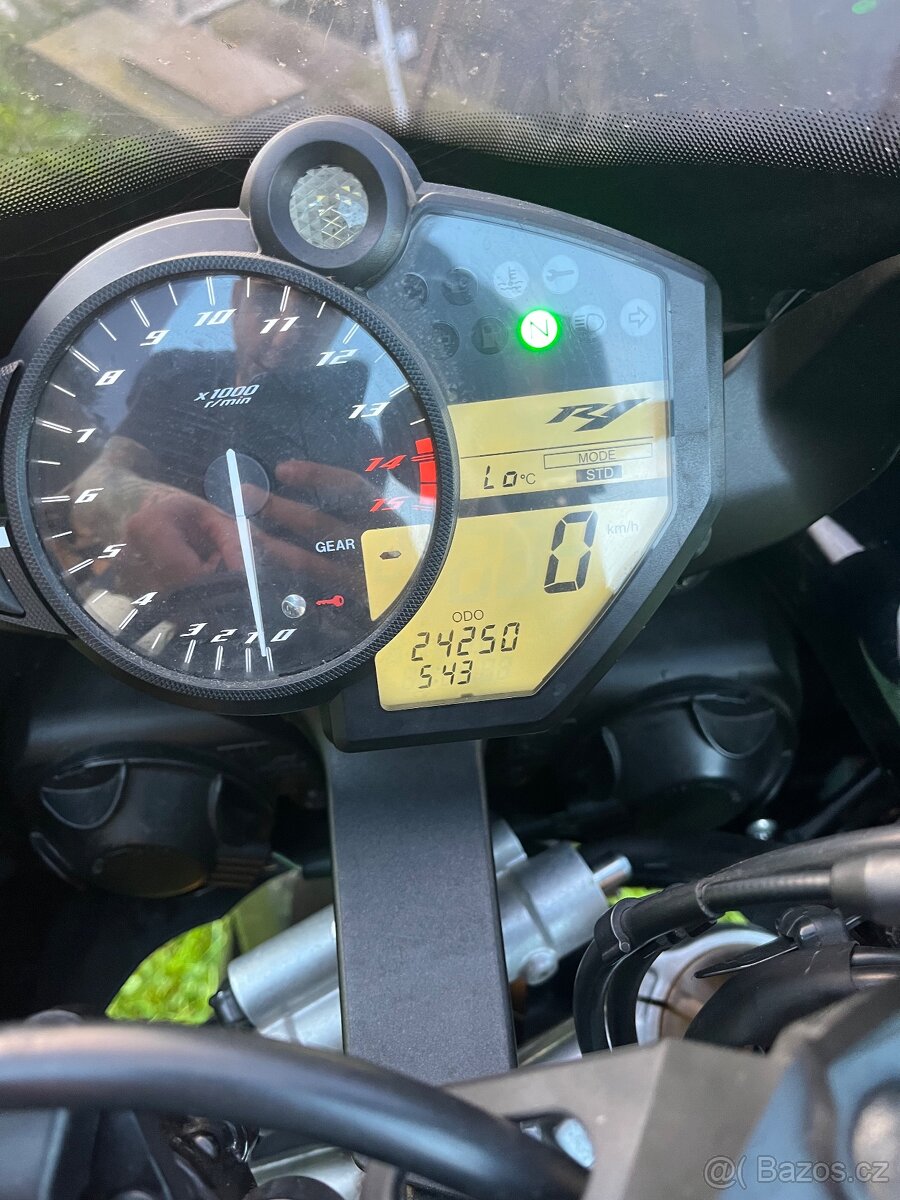 Yamaha R1 Big Bang - 4