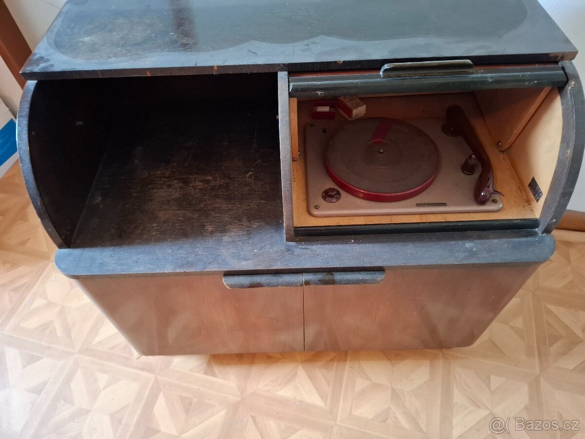 STARŸ GRAMOFON - 4