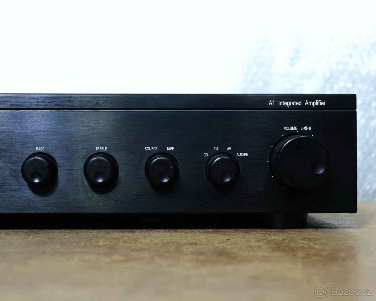 Zesilovač Cambridge Audio. - 4