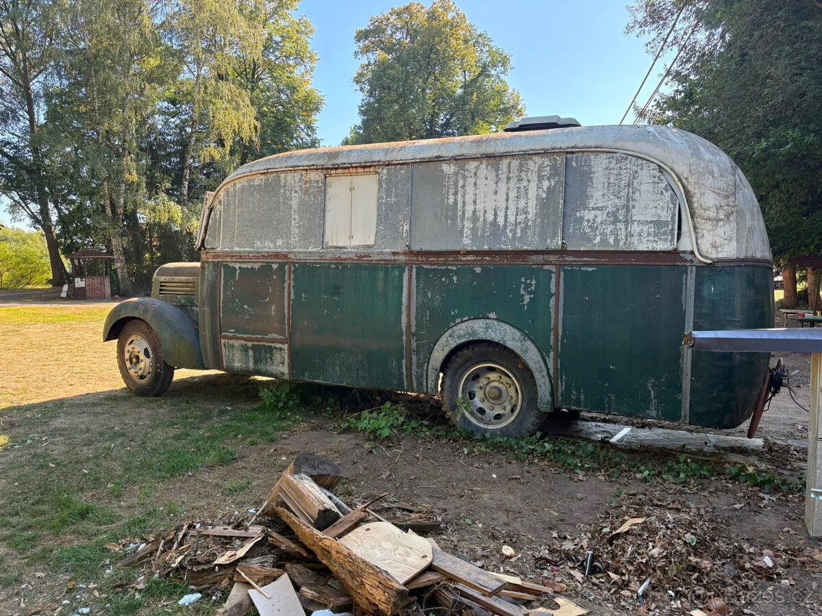 Autobus Praga RN - 4