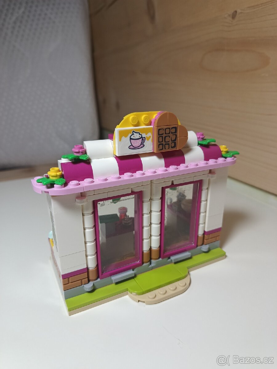 Lego friends Kavárna v parku městečka Heartlake - 4