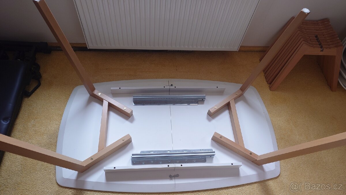 Set rozkládací jídelní stůl s židlemi a konferenčním stolkem - 4