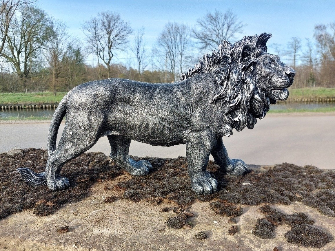 Socha stříbrného Lva Polyresin, 60cm - 4