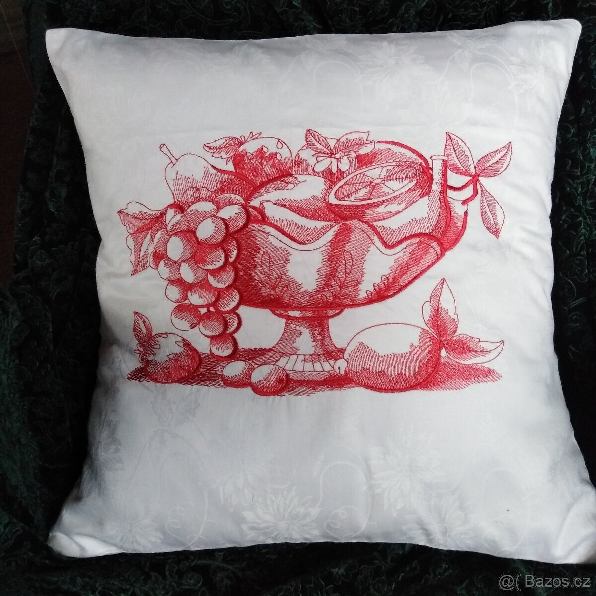 2x VYŠÍVANÉ POVLAKY NA POLŠTÁŘKY - MÍSA S OVOCEM - 4